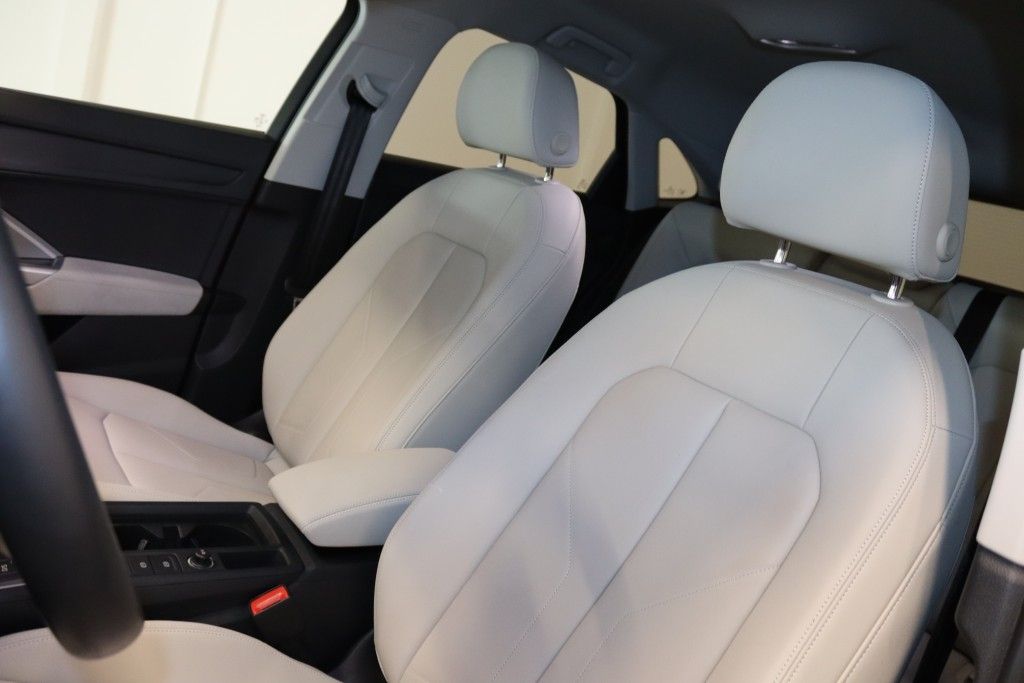 Audi Q3 40 TFSI quattro S line - Samsaru's Car Outlet