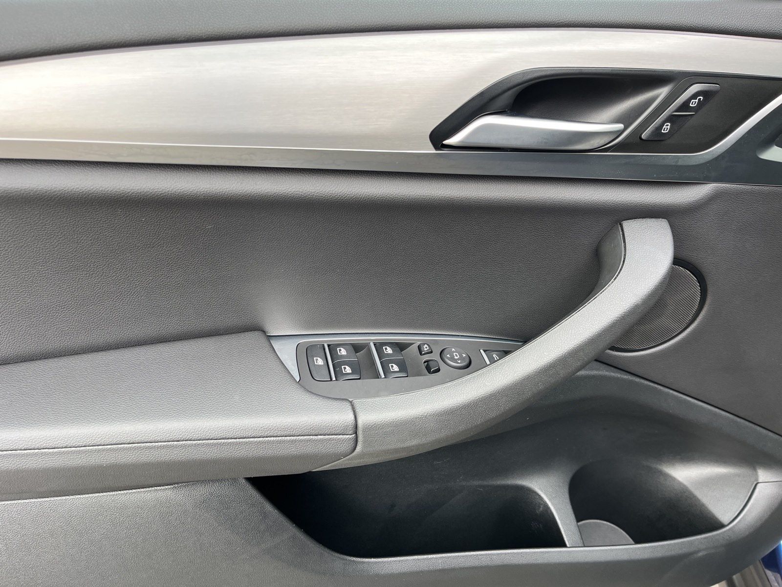 BMW X3 xDrive20d - Samsaru's Car Outlet