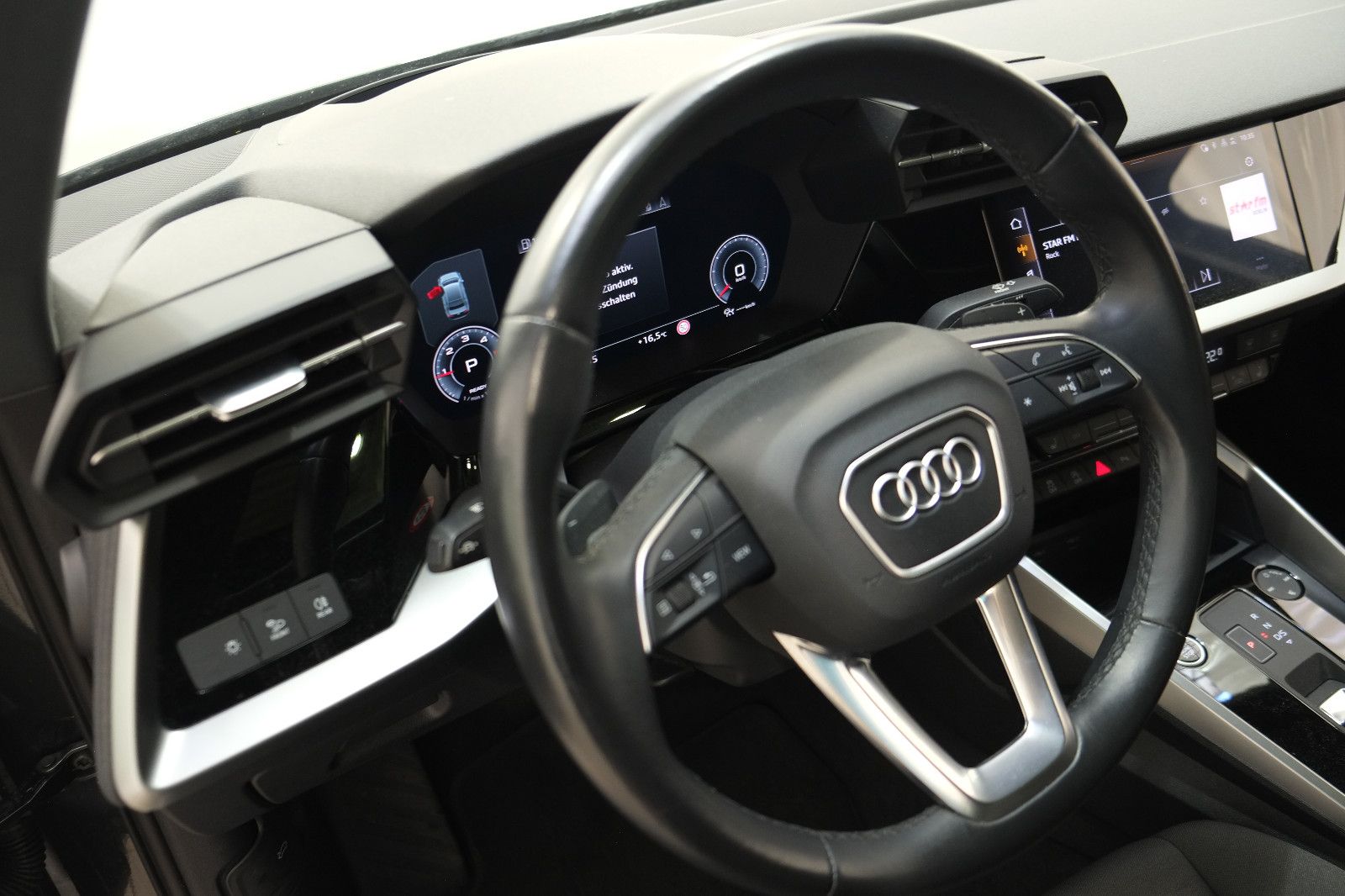 Audi A3 Lim. 35 TDI s tronic advan Pano Navi HeadUp
