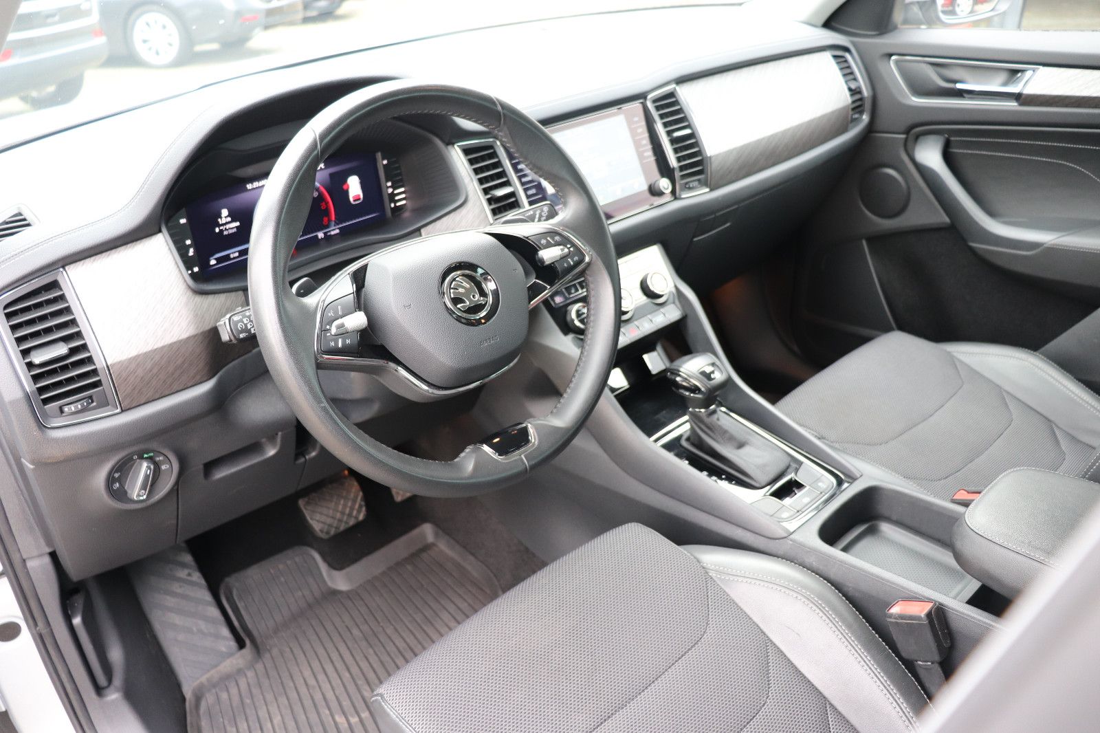 Skoda Kodiaq 2.0 TSI DSG 4x4 STYLE - Samsaru's Car Outlet