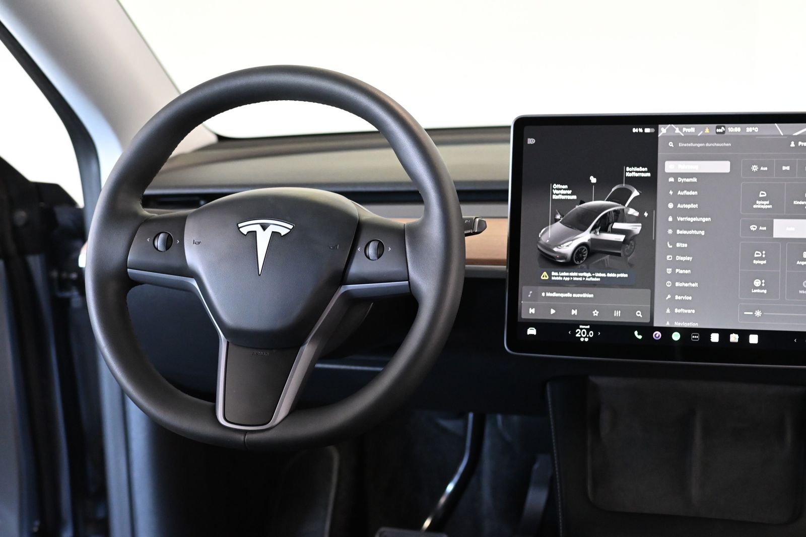 Tesla Model Y Long Range Dual AWD Pano ACC 20"