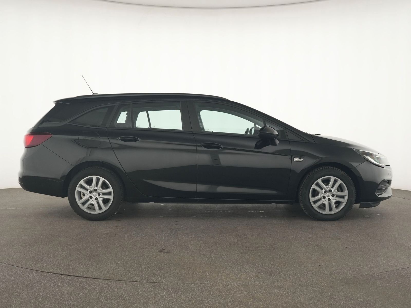Opel Astra Edition - Samsaru's Car Outlet