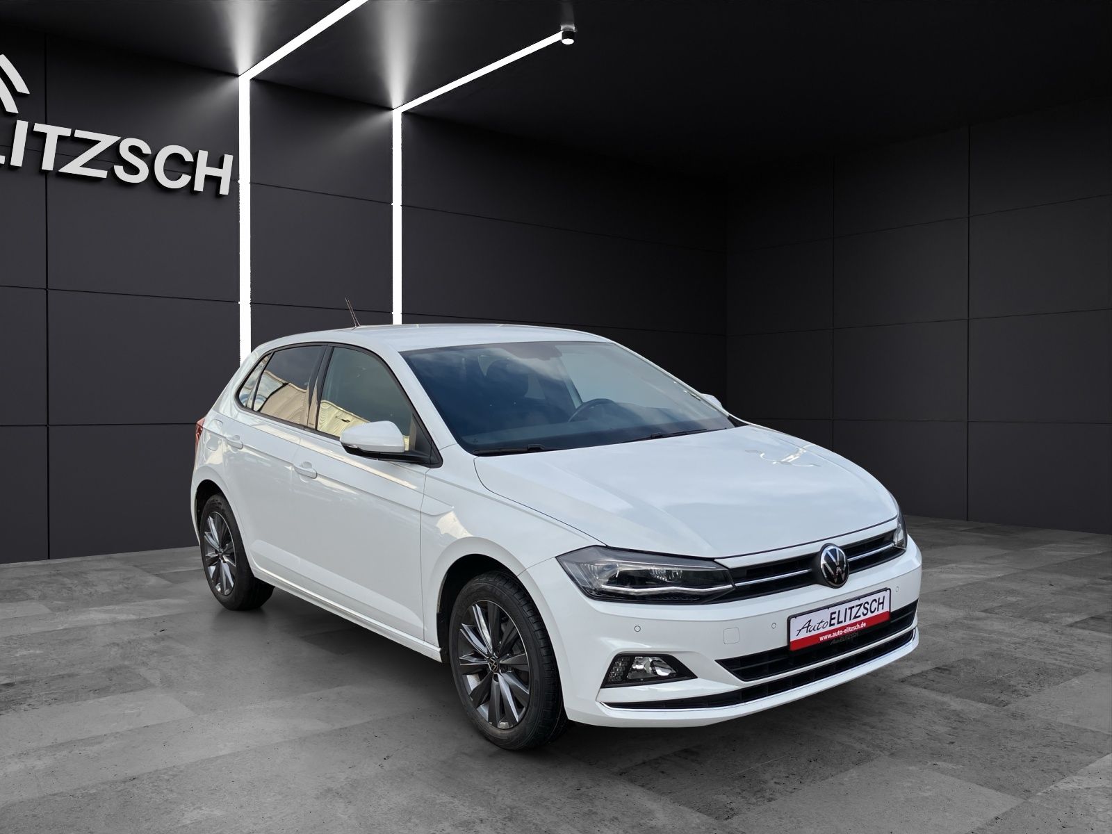 Volkswagen Polo TSI Highline DSG - Samsaru's Car Outlet