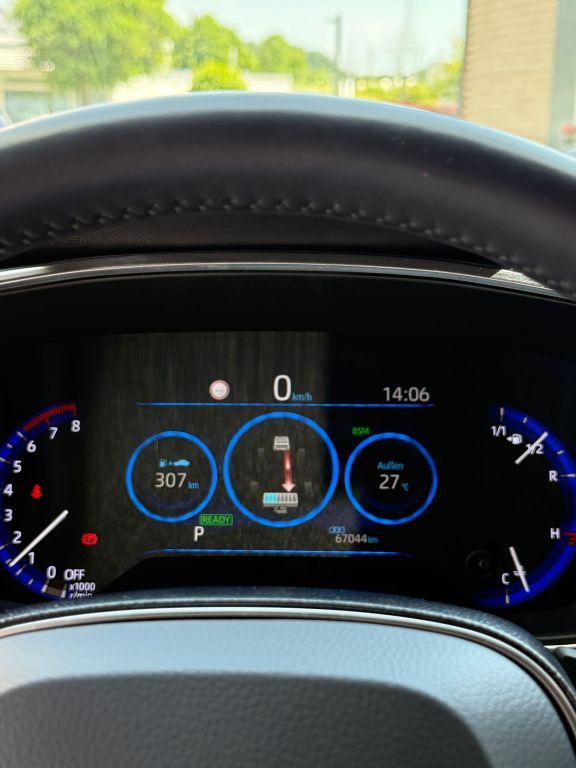 Toyota Corolla 2.0 Hybrid Touring Sports Lounge - Samsaru's Car Outlet