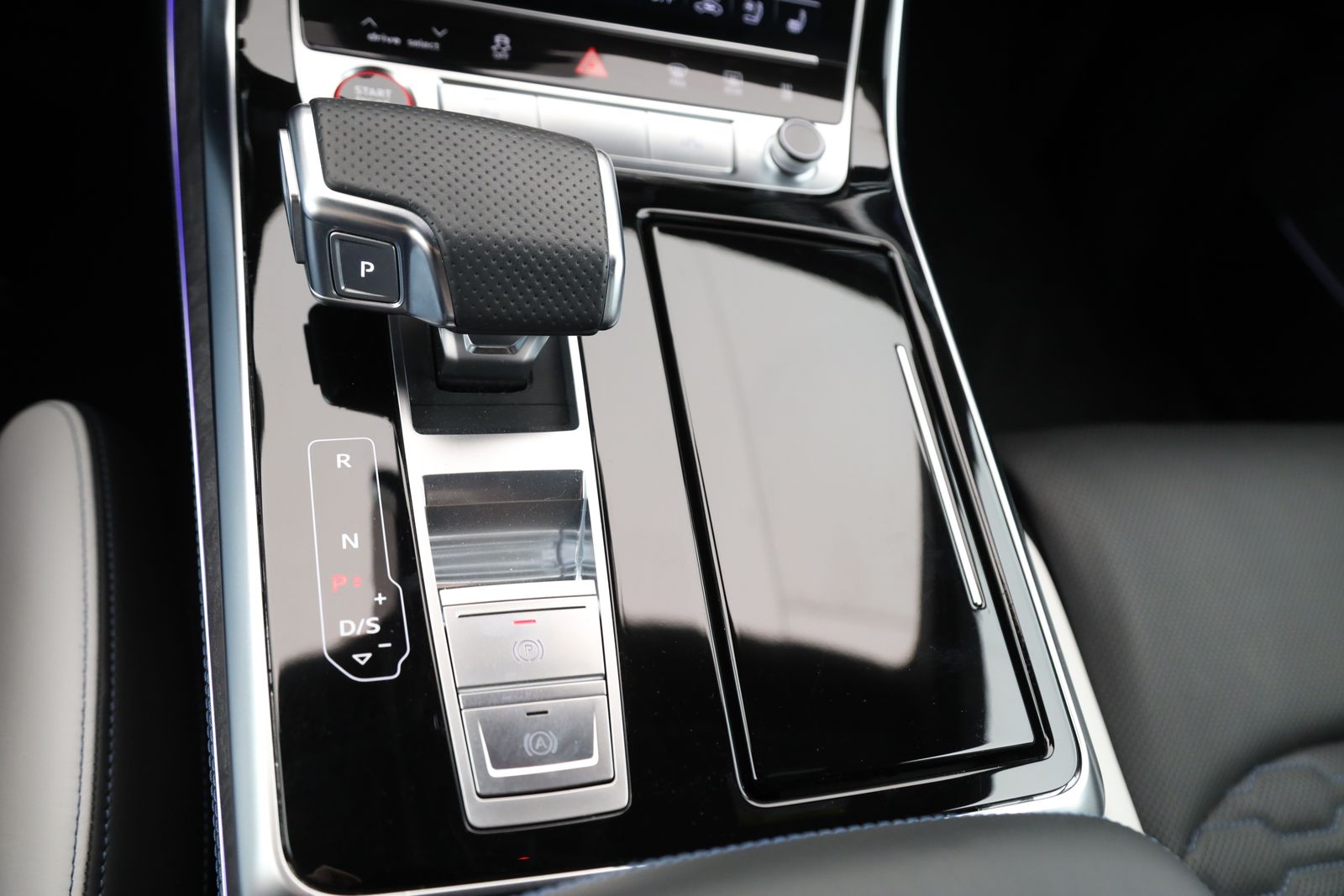 Audi RSQ8 4.0 TFSI quattro *Individual* UPE 200.747€