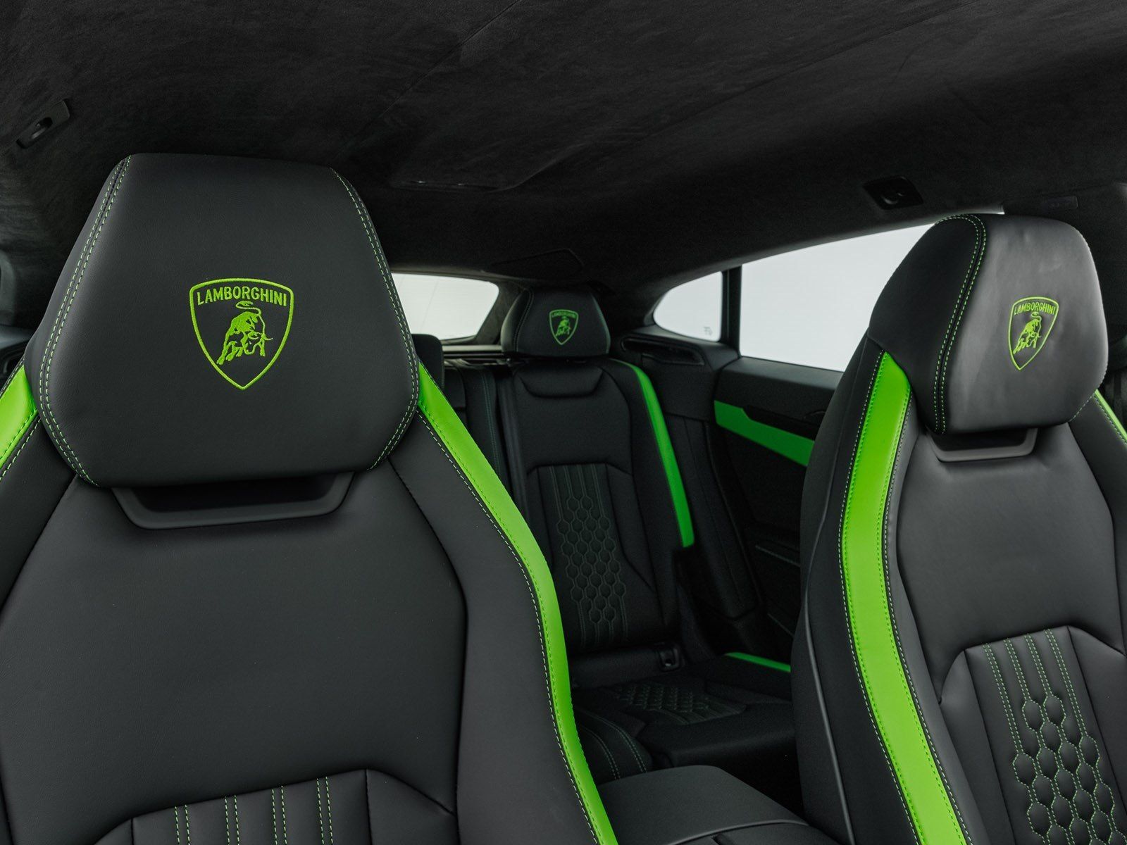 Lamborghini Urus SE - Samsaru's Car Outlet