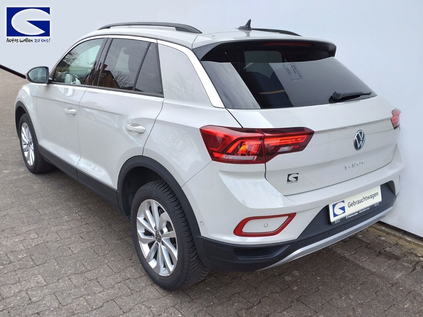 Volkswagen T-Roc 1.5 TSI Life DSG - Samsaru's Car Outlet