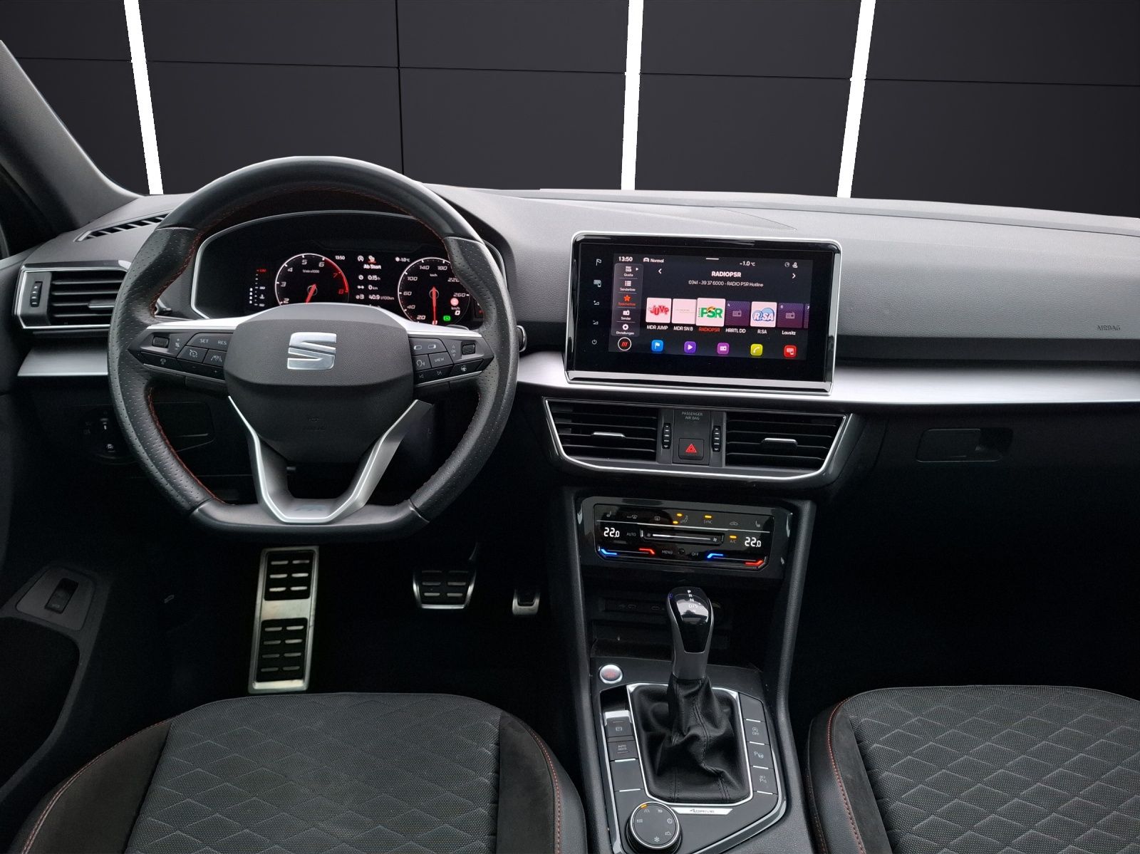 Seat Tarraco TSI FR DSG 4Drive LED AHK Navi AID Pano