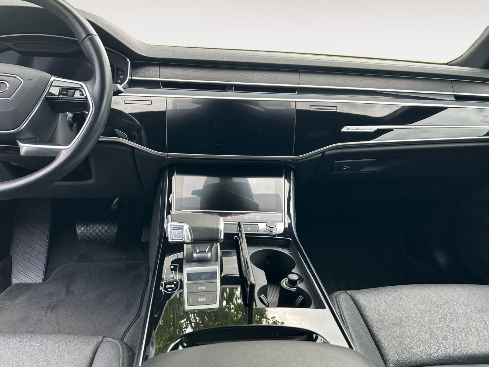 Audi A8 50 TDI quattro S-Line - Samsaru's Car Outlet