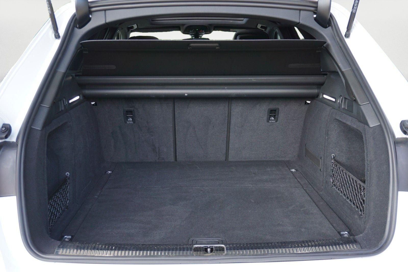 Audi A4 Avant 40 TDi S tronic S line - Samsaru's Car Outlet