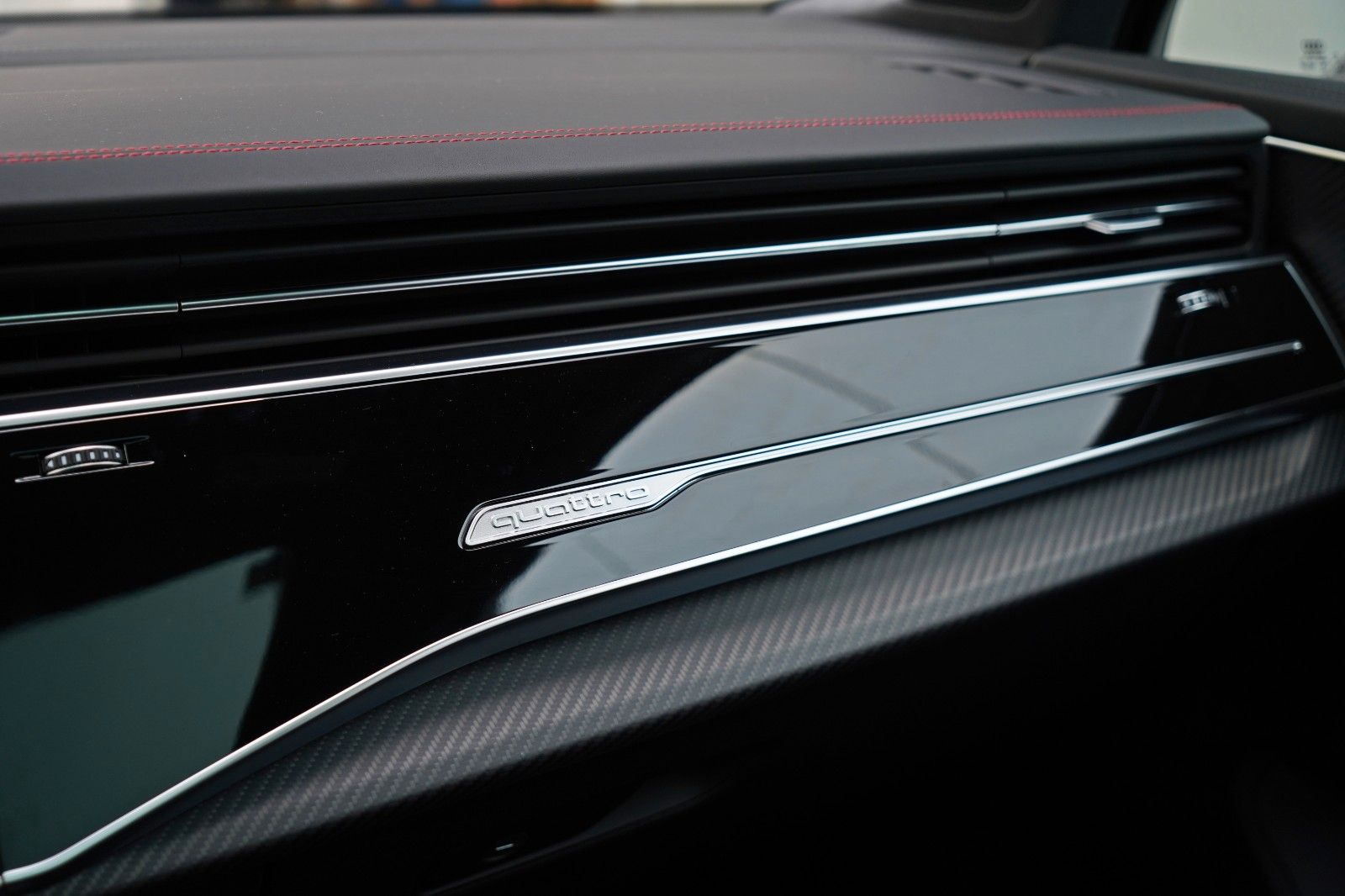 Audi Q7 60 TFSIe  CARBON OLED LASER MASSAGE SOFTCLOSE