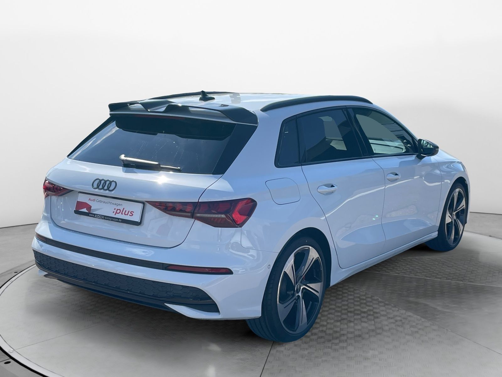 Audi A3 Sportback 35 TDI S-Tronic S-Line - Samsaru's Car Outlet