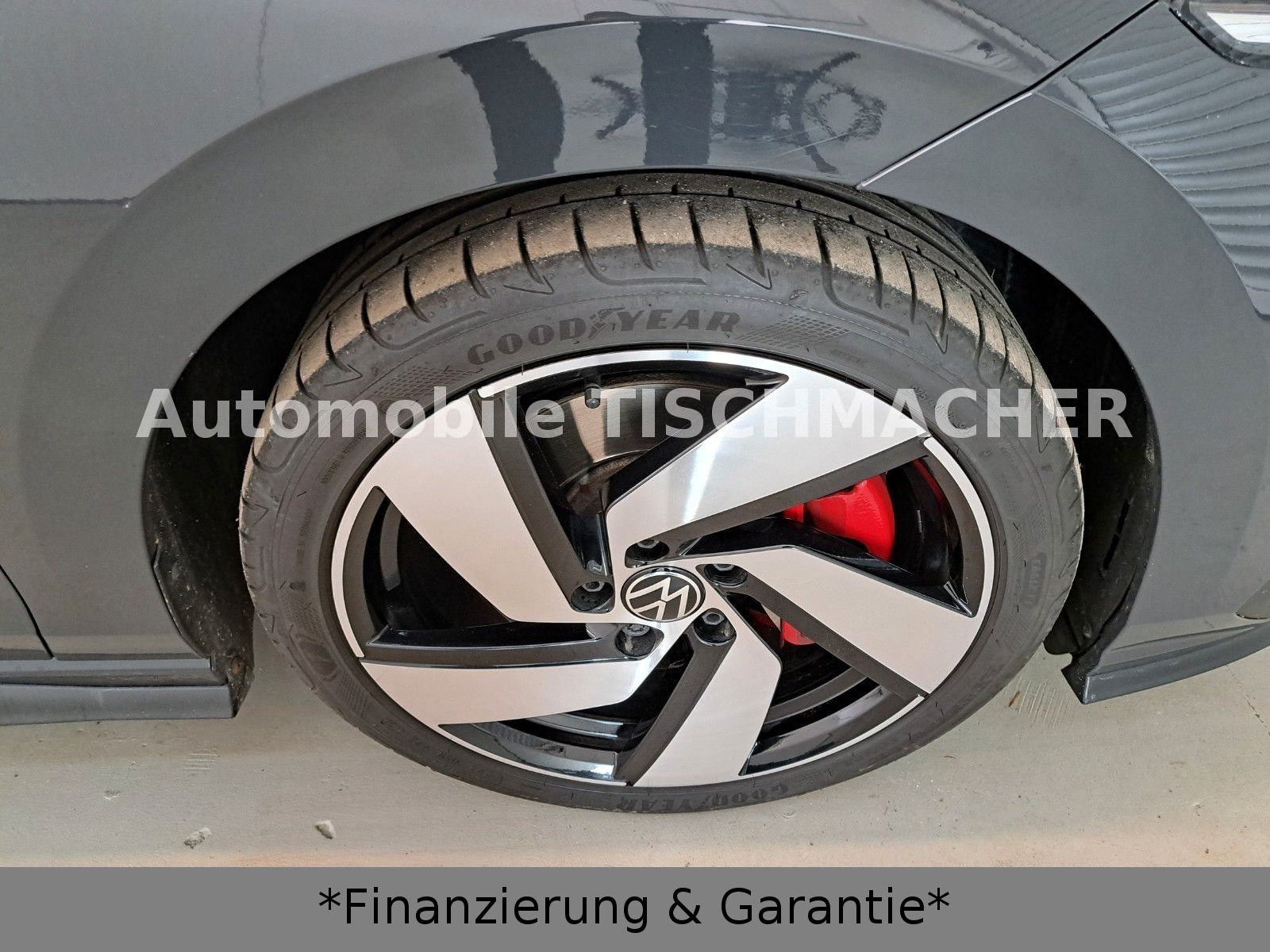 Volkswagen Golf VIII DSG - Samsaru's Car Outlet