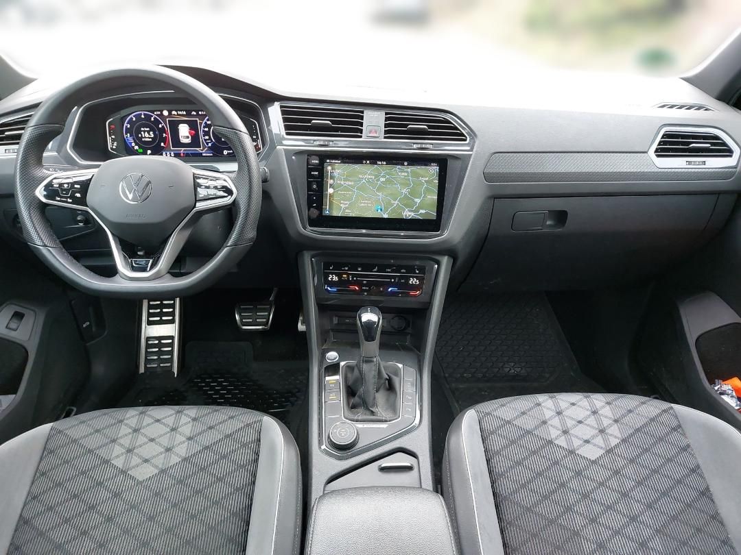 Volkswagen Tiguan R-Line 4x4,DSG,Matrix,AHK,Standh,Navi,R-L