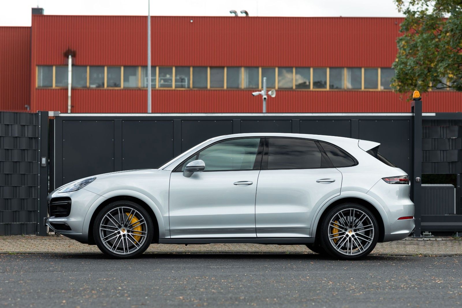Porsche CAYENNE TURBO SPORT DESIGN HUD PCCB APPROVED