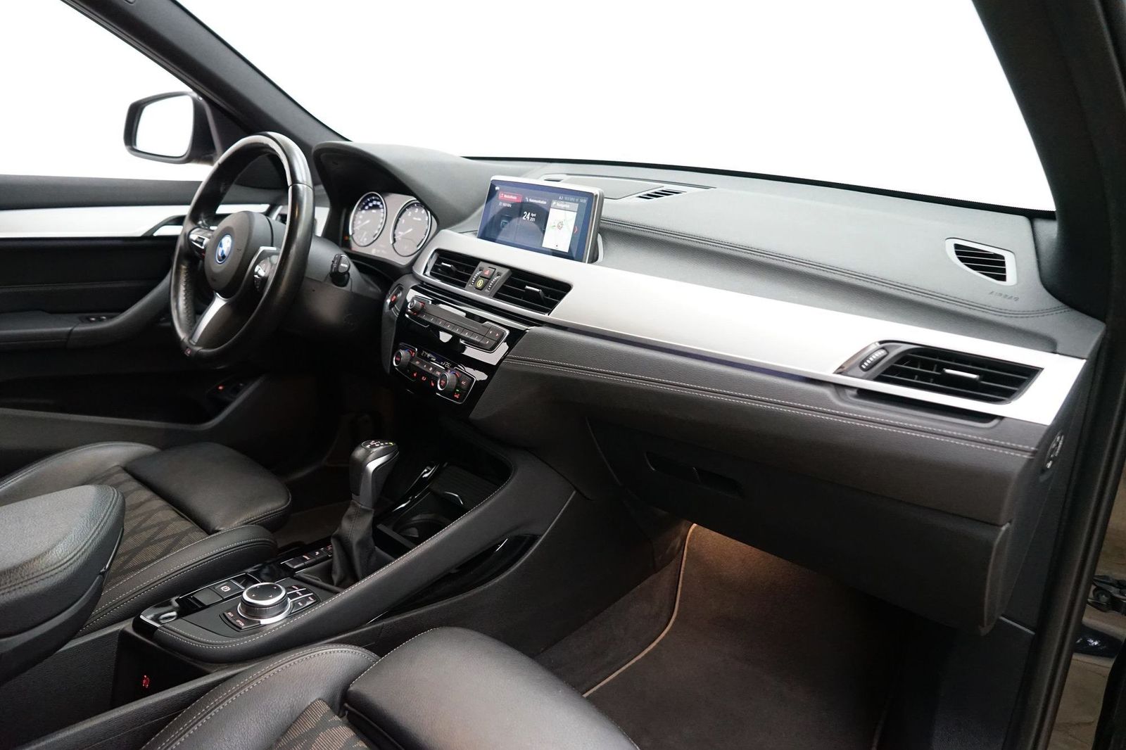 BMW X1 xDrive25e xLine - Samsaru's Car Outlet