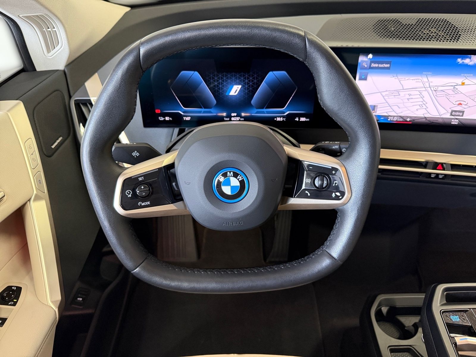 BMW iX40xDrive*LED*ACC*360*H&K*Leder*Atelier oyster*