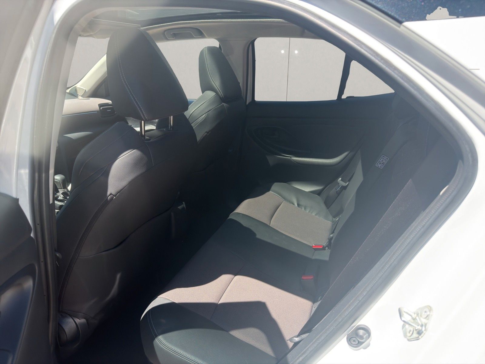 Toyota Yaris Cross Hybrid AWD-i Elegant