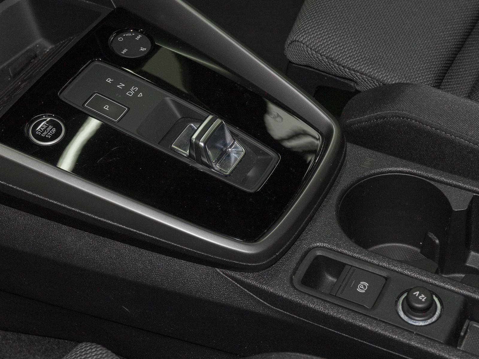 Audi A3 Sportback 30 TFSI S LINE - Samsaru's Car Outlet