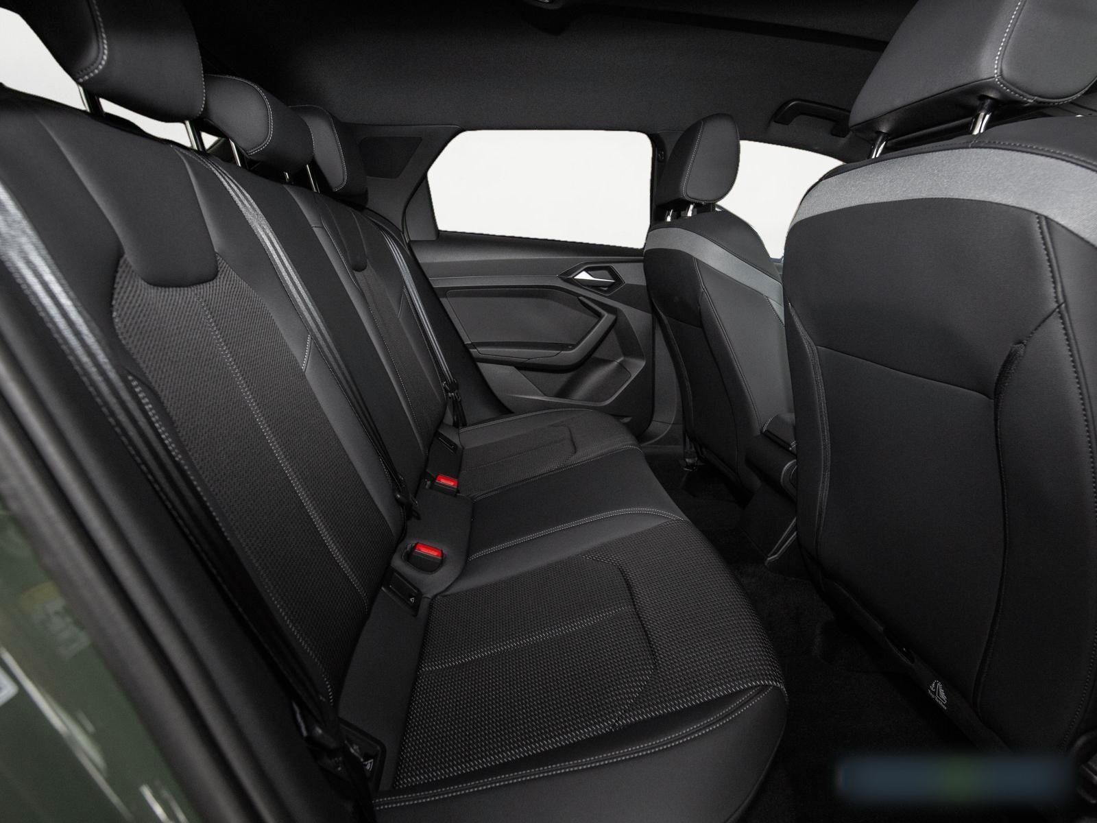 Audi A1 Sportback 35 TFSI S-line - Samsaru's Car Outlet