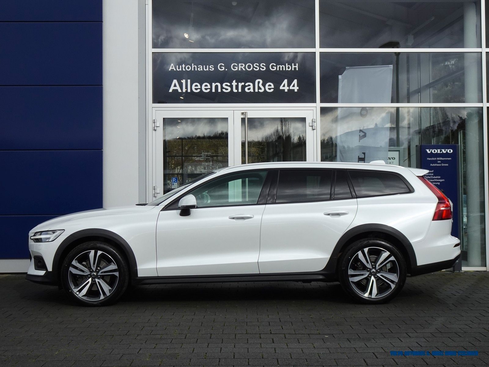 Volvo V60 Cross Country