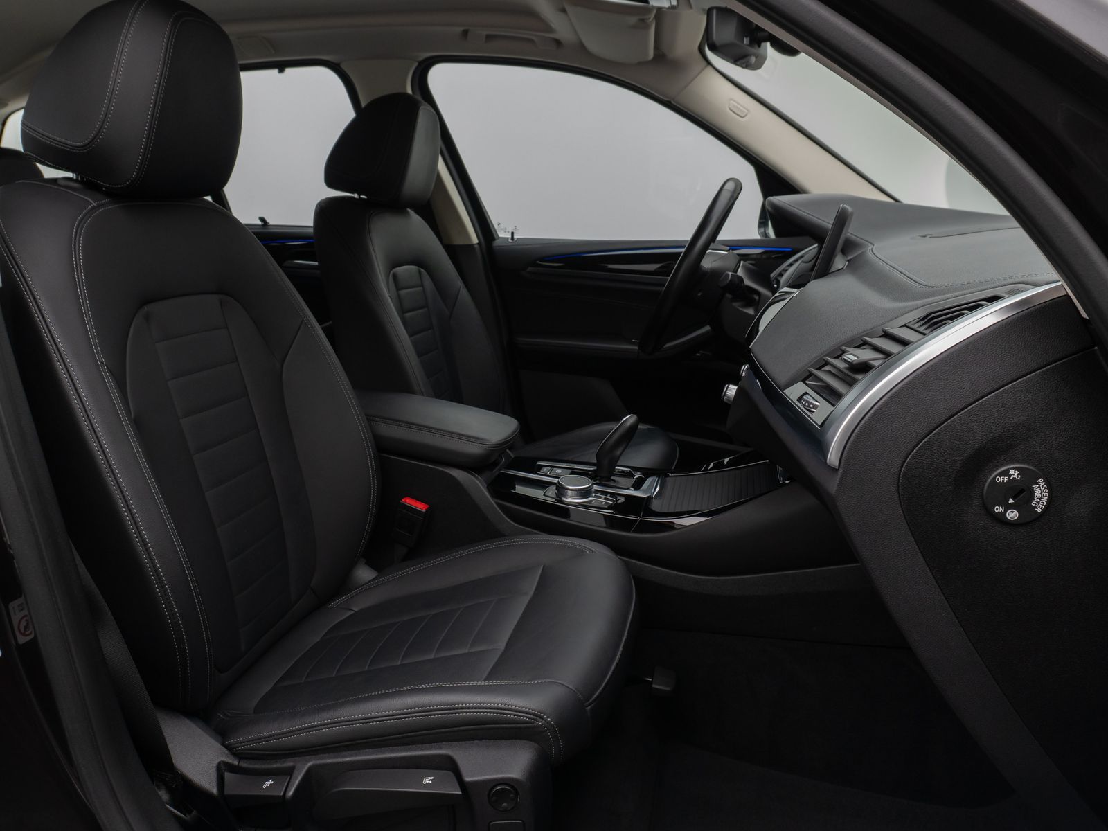BMW X3 xD30d LuxuryLine - Samsaru's Car Outlet
