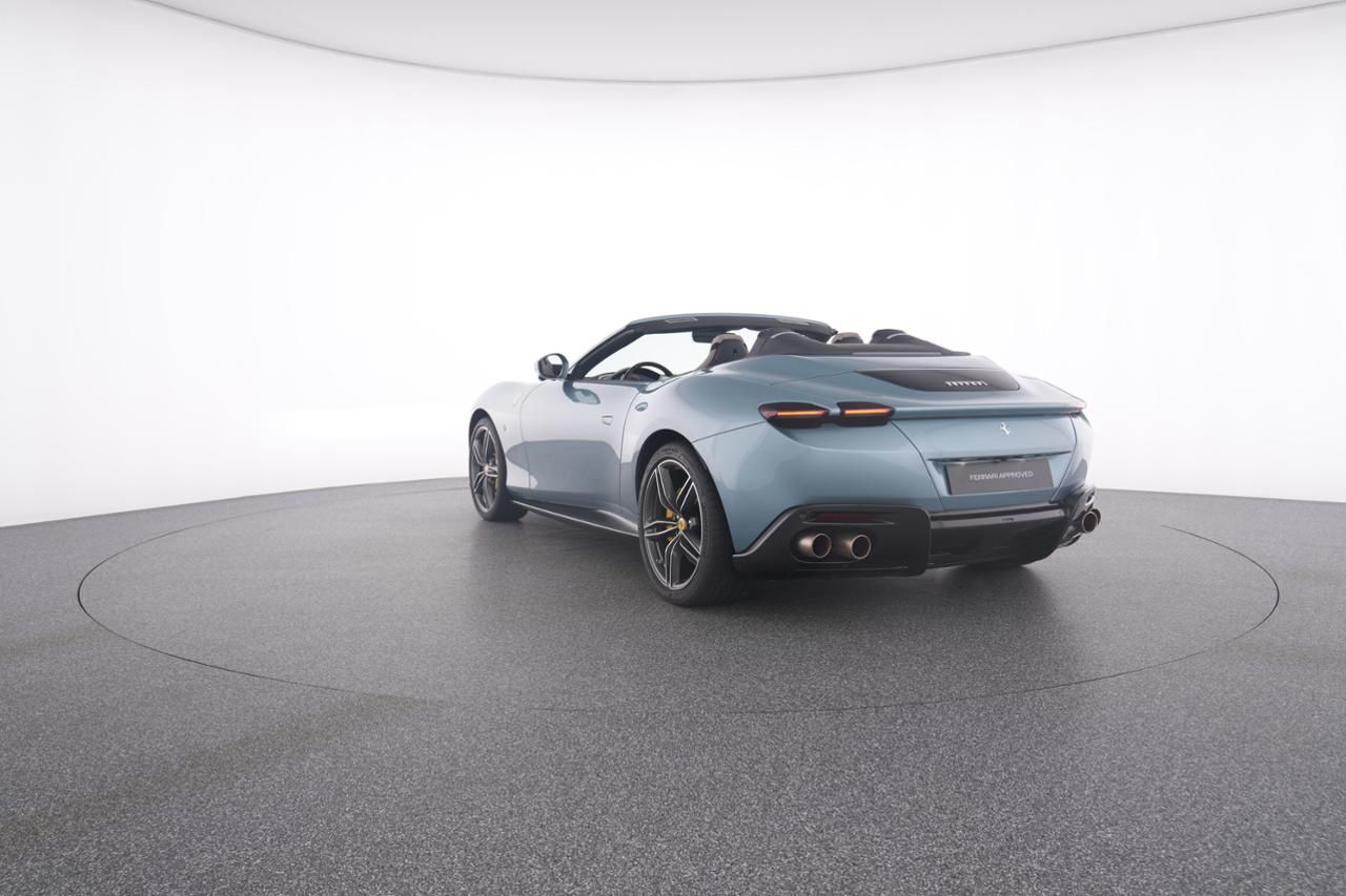 Ferrari Roma Spider - Samsaru's Car Outlet