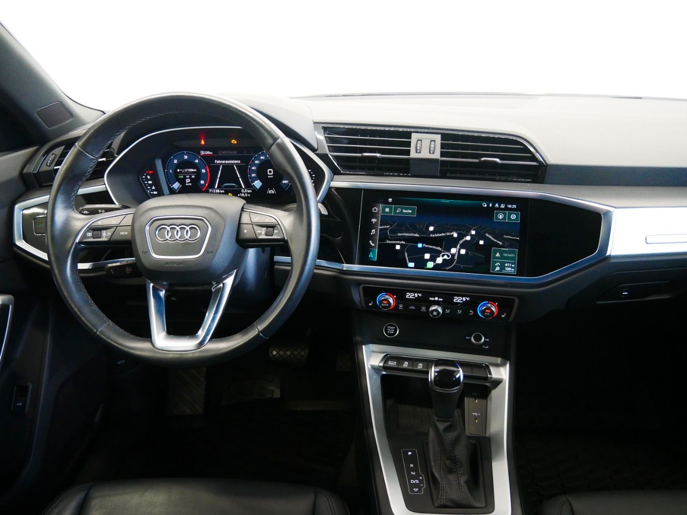 Audi Q3 35 TDI quattro advanced - Samsaru's Car Outlet