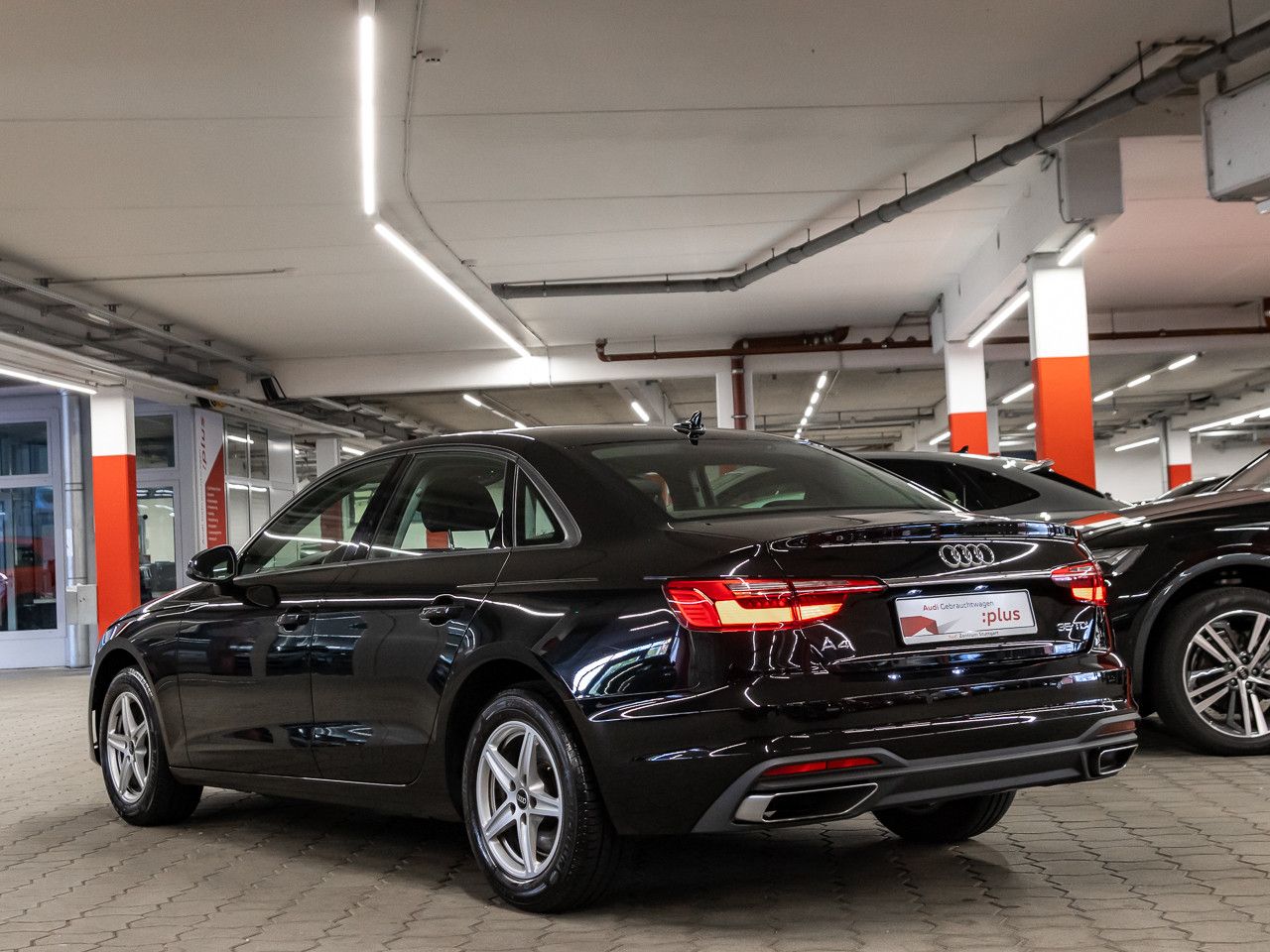 Audi A4 Limousine 35 TDI - Samsaru's Car Outlet