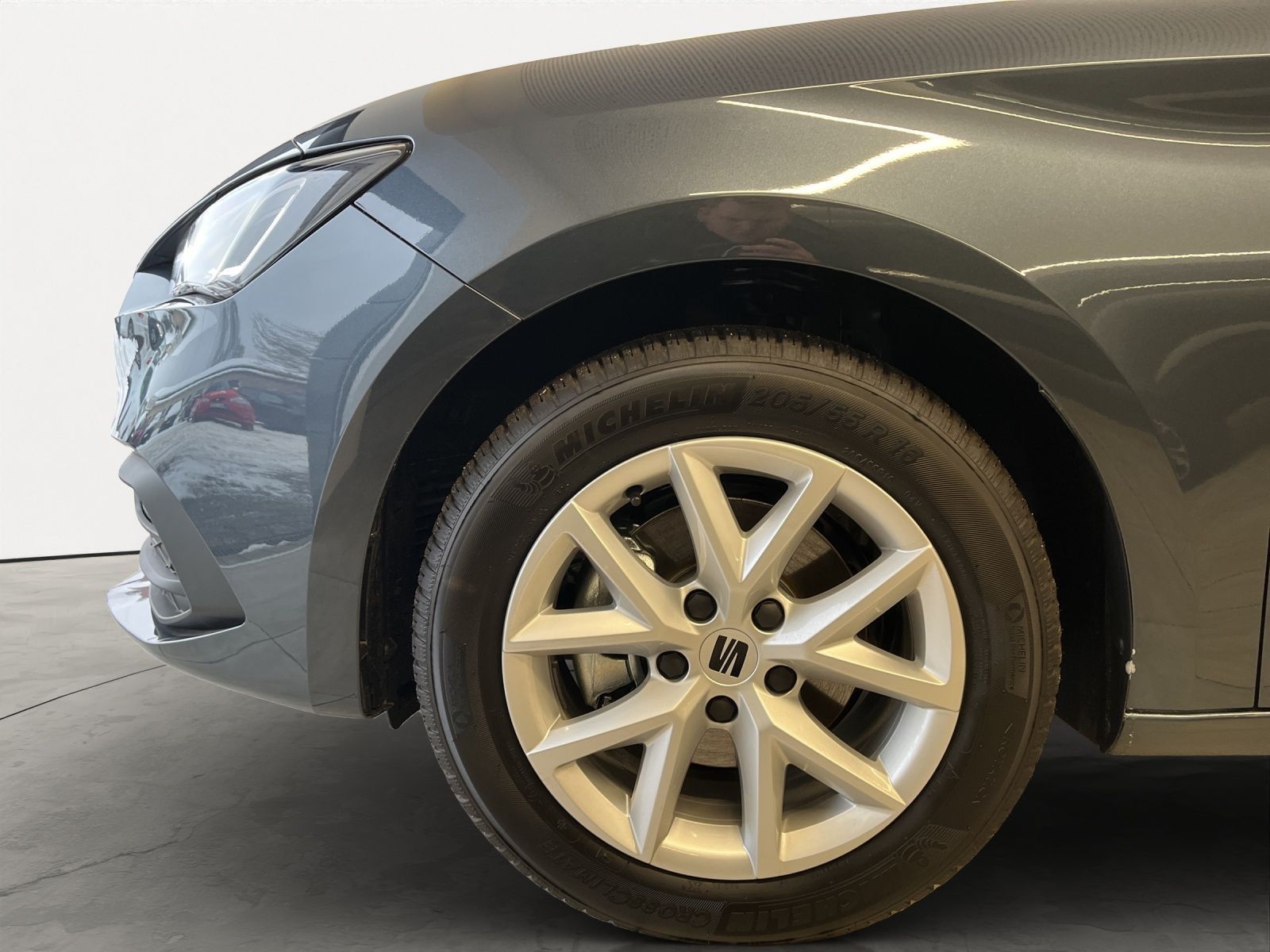 Seat Leon Sportstourer Road Edition 1.5 eTSI*AHK*RFK*