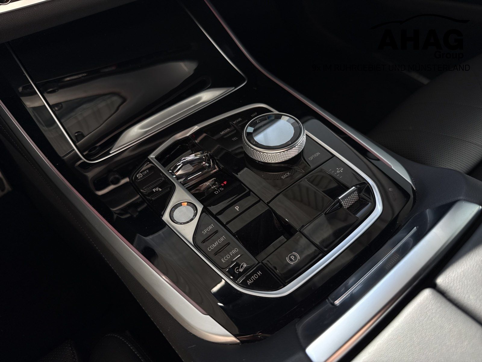 BMW X5 M60i xDrive PanoSky AHK Luftfed.StHz.H/K 360°