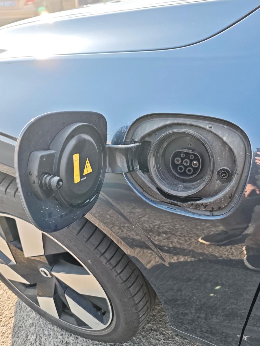 Volvo T8 Ultimate Bright Recharge Plug-In Hybrid AWD