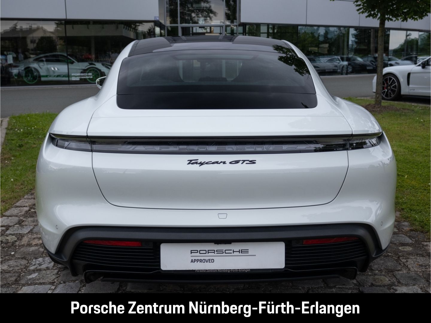 Porsche Taycan GTS PSCB BOSE InnoDrive SurroundView Pano