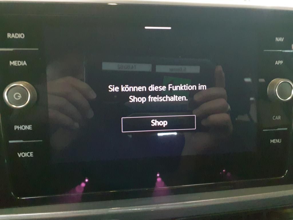 Volkswagen T-Roc Style 1.5 TSI DSG - Samsaru's Car Outlet