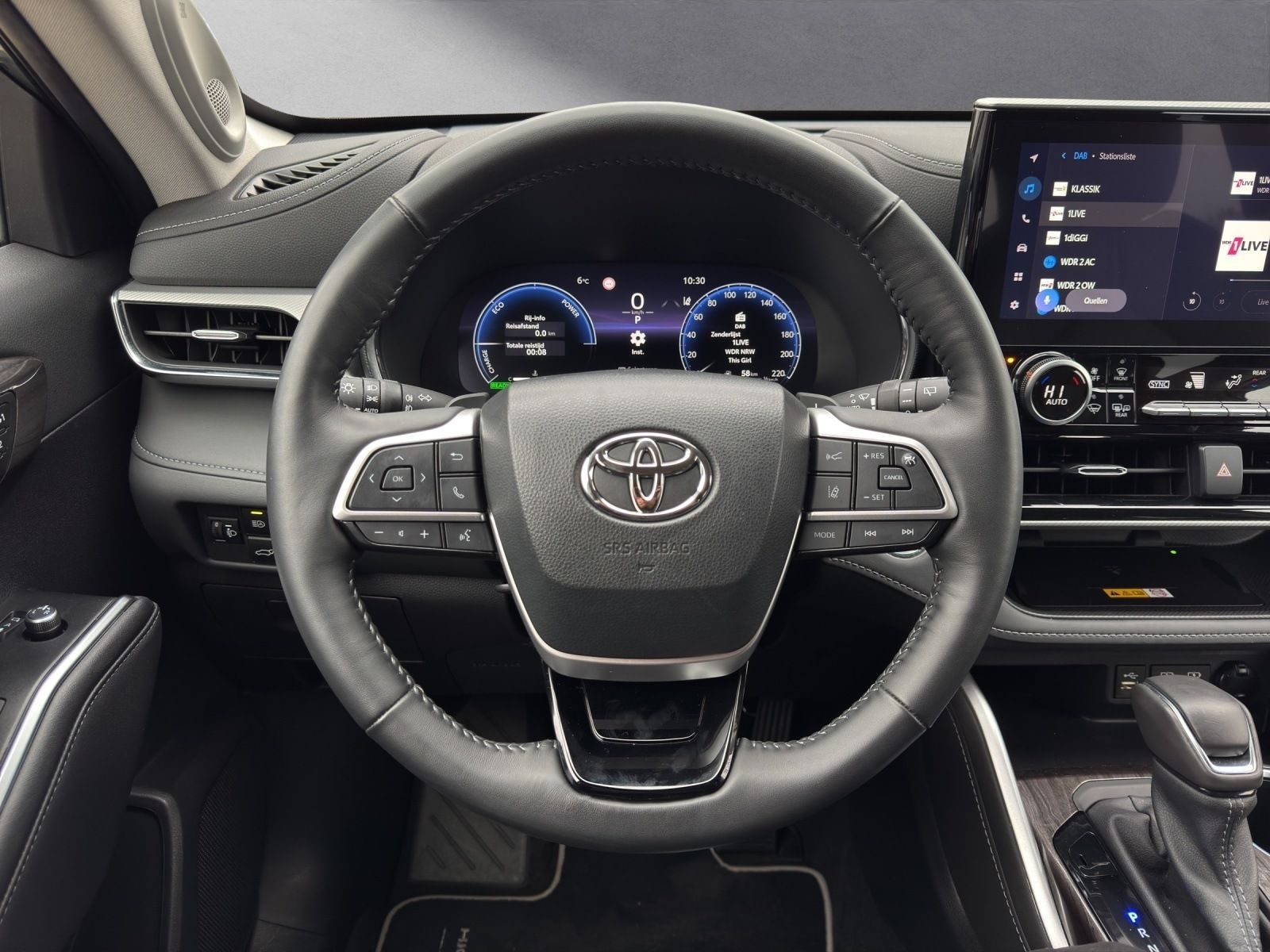 Toyota Highlander Hybrid Luxury 7 SITZER+LEDER+HuD+JBL