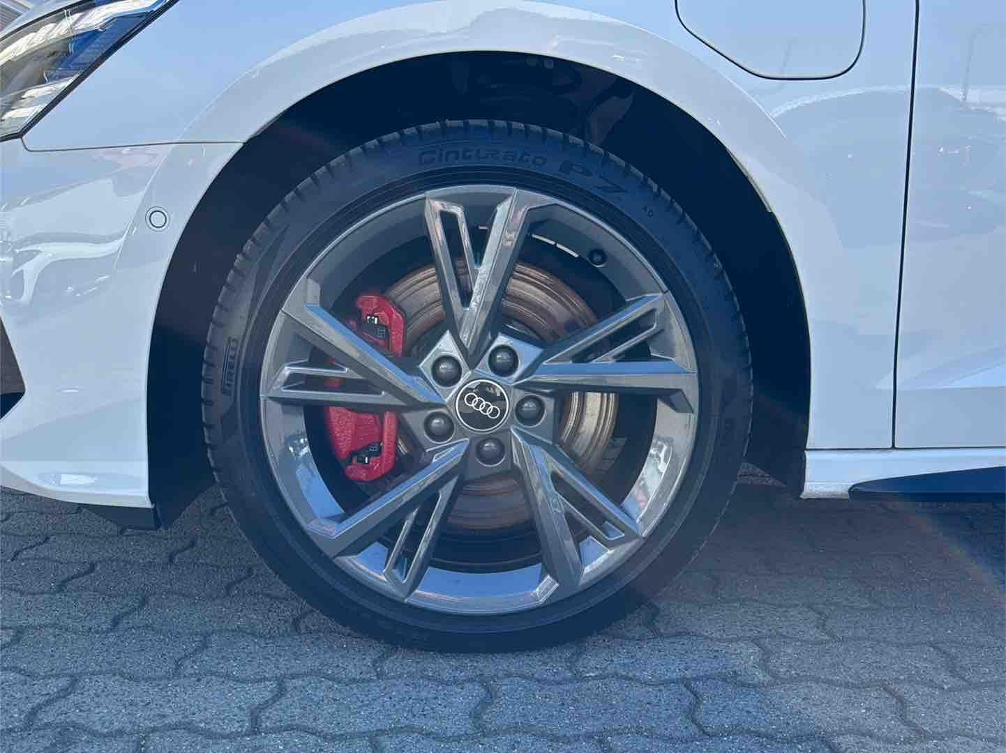 Audi A3 45 TFSIe 2x S line ACC BLACK HuD PANO RAUTE