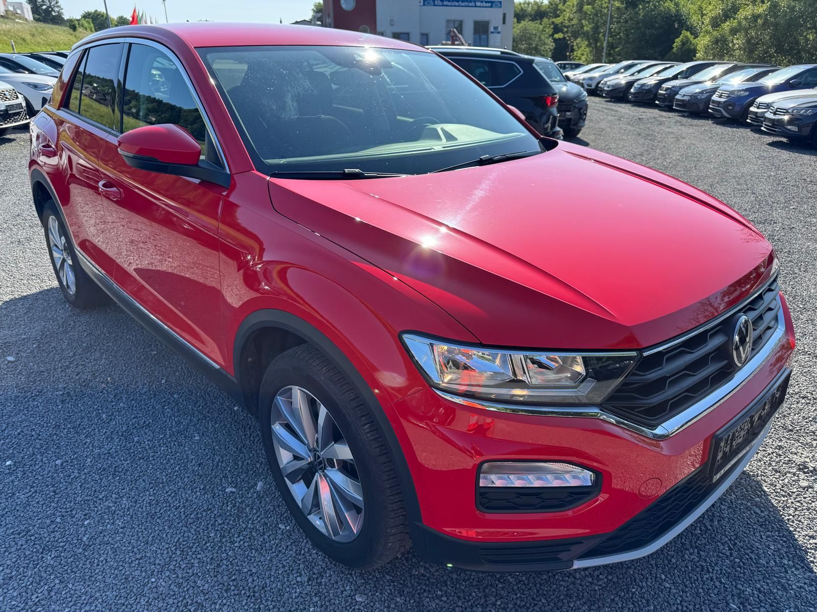 Volkswagen T-Roc 2.0 TDI Style - Samsaru's Car Outlet