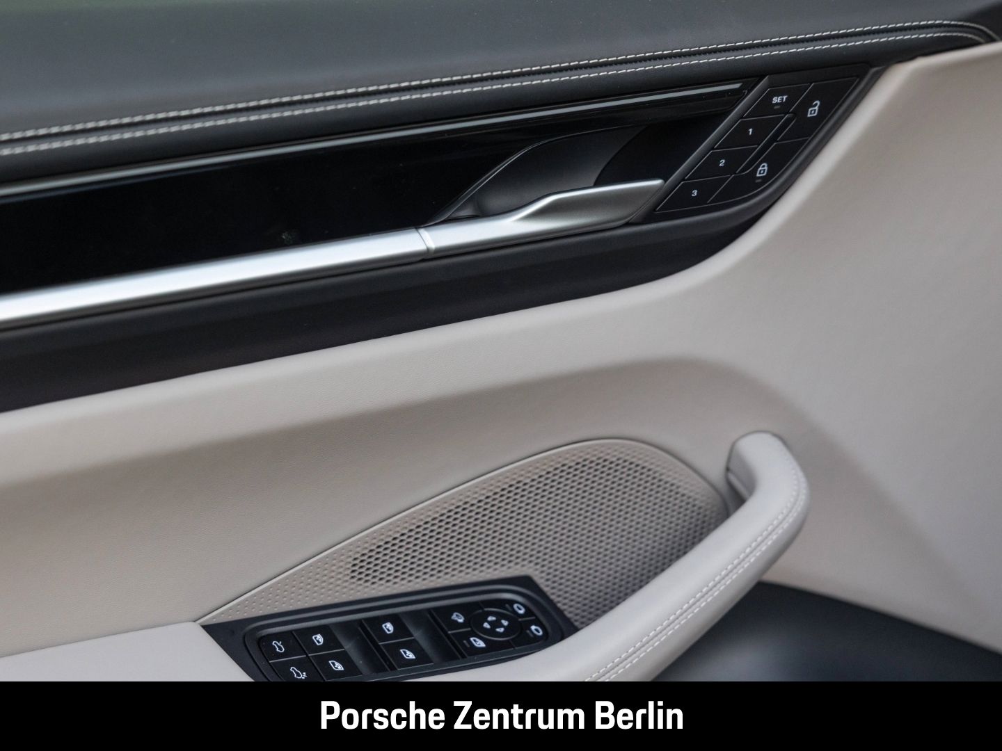 Porsche Macan 4S Burmester Rückfahrkamera Panorama LED