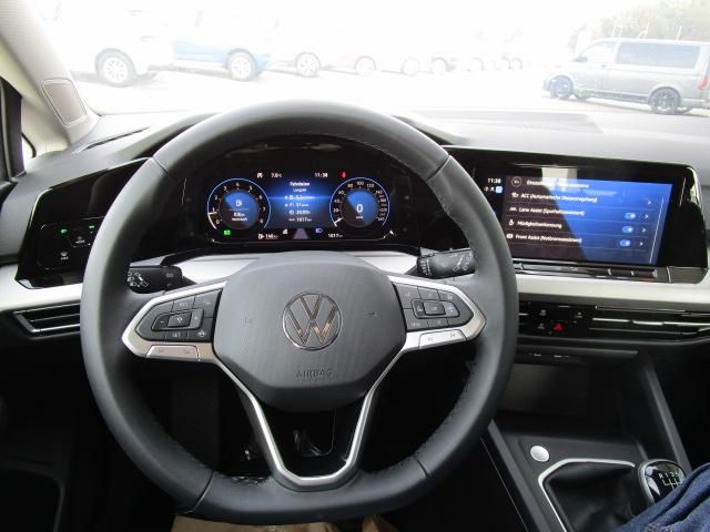 Volkswagen Golf LIFE 1.5 TSI - Samsaru's Car Outlet