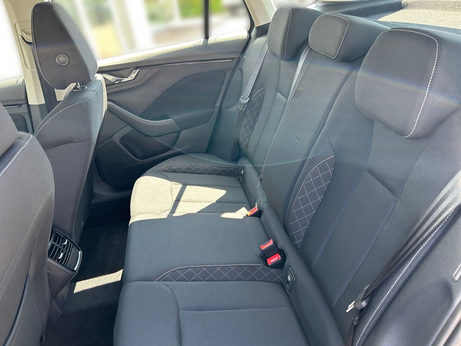Skoda Kamiq 1.0 TSI Ambition - Samsaru's Car Outlet