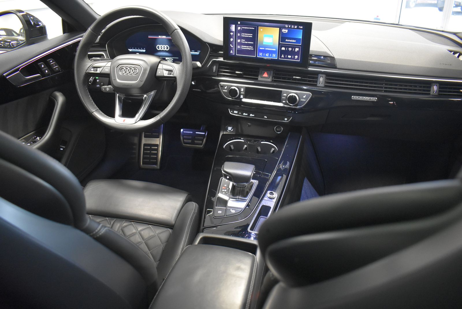 Audi A5 40 TDI Quattro S-line Competit Navi Panor AHK