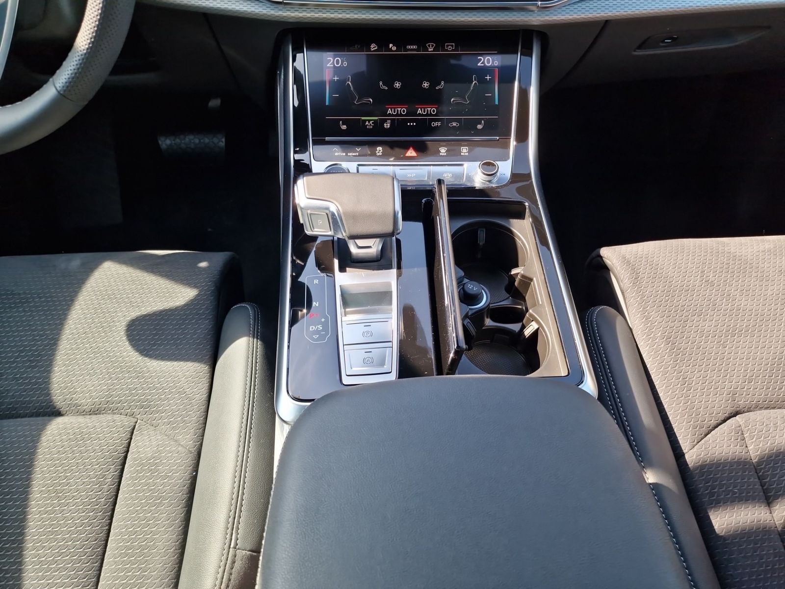 Audi Q7 55 TFSI e qu 2x S line MATRIX Pano Allradlenk