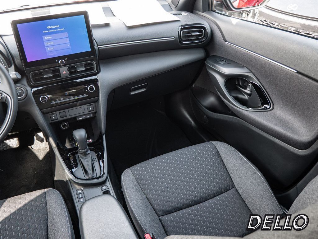 Toyota Yaris Cross Teamplayer AHK Safety Winter-Paket S