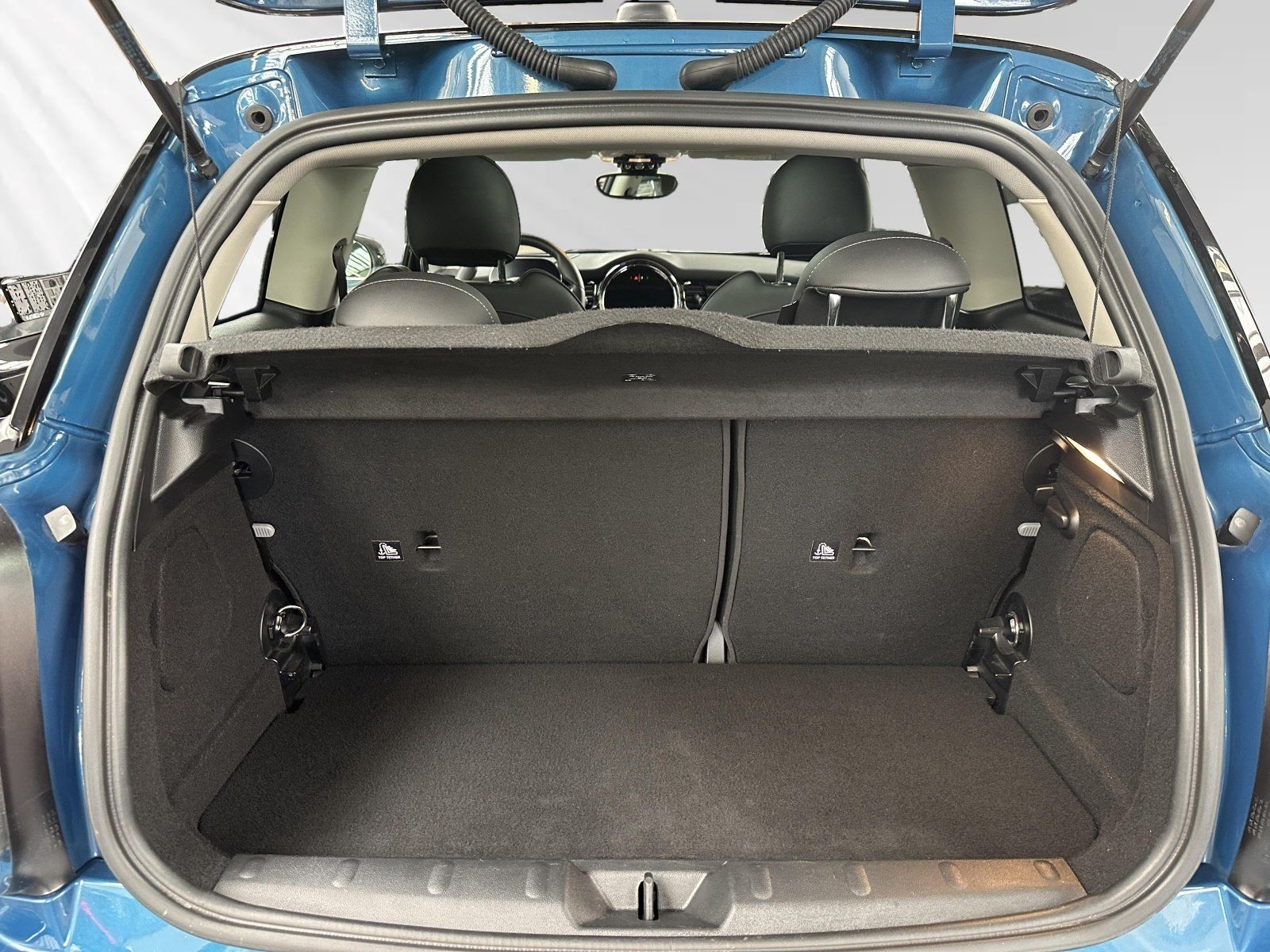 MINI Cooper SE - Samsaru's Car Outlet