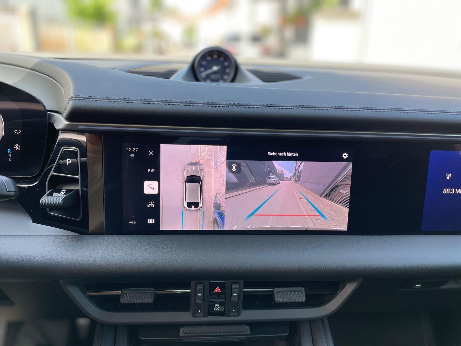 Porsche Macan 4 - Samsaru's Car Outlet