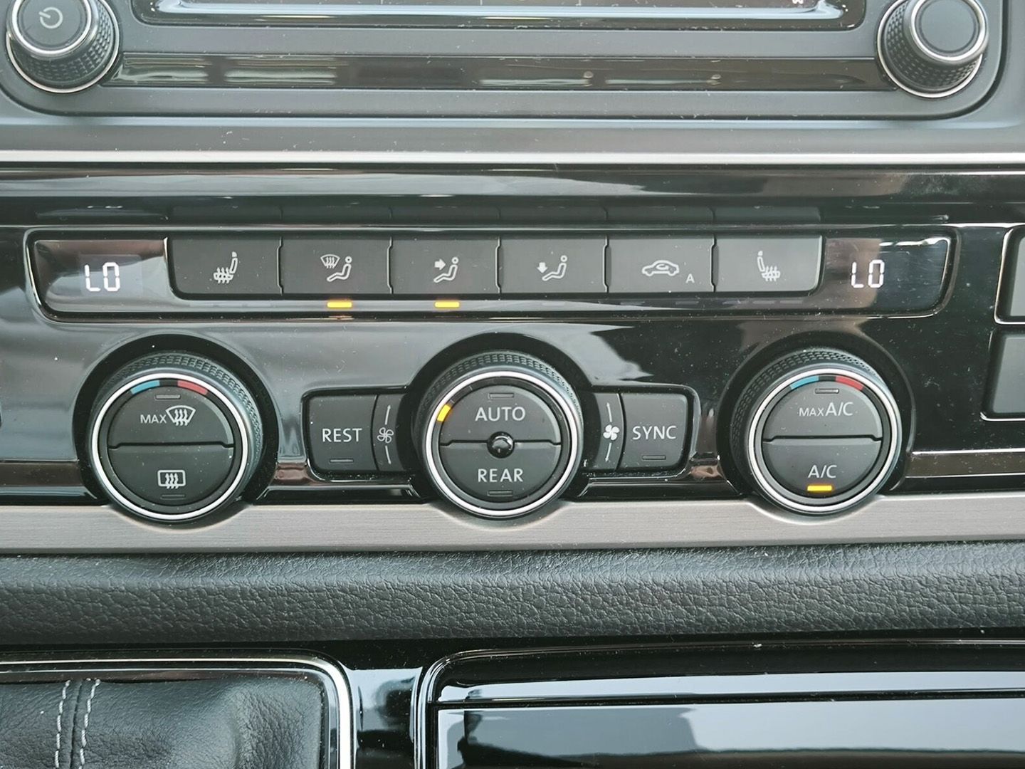 Volkswagen T6 Multivan 4Motion DSG - Samsaru's Car Outlet