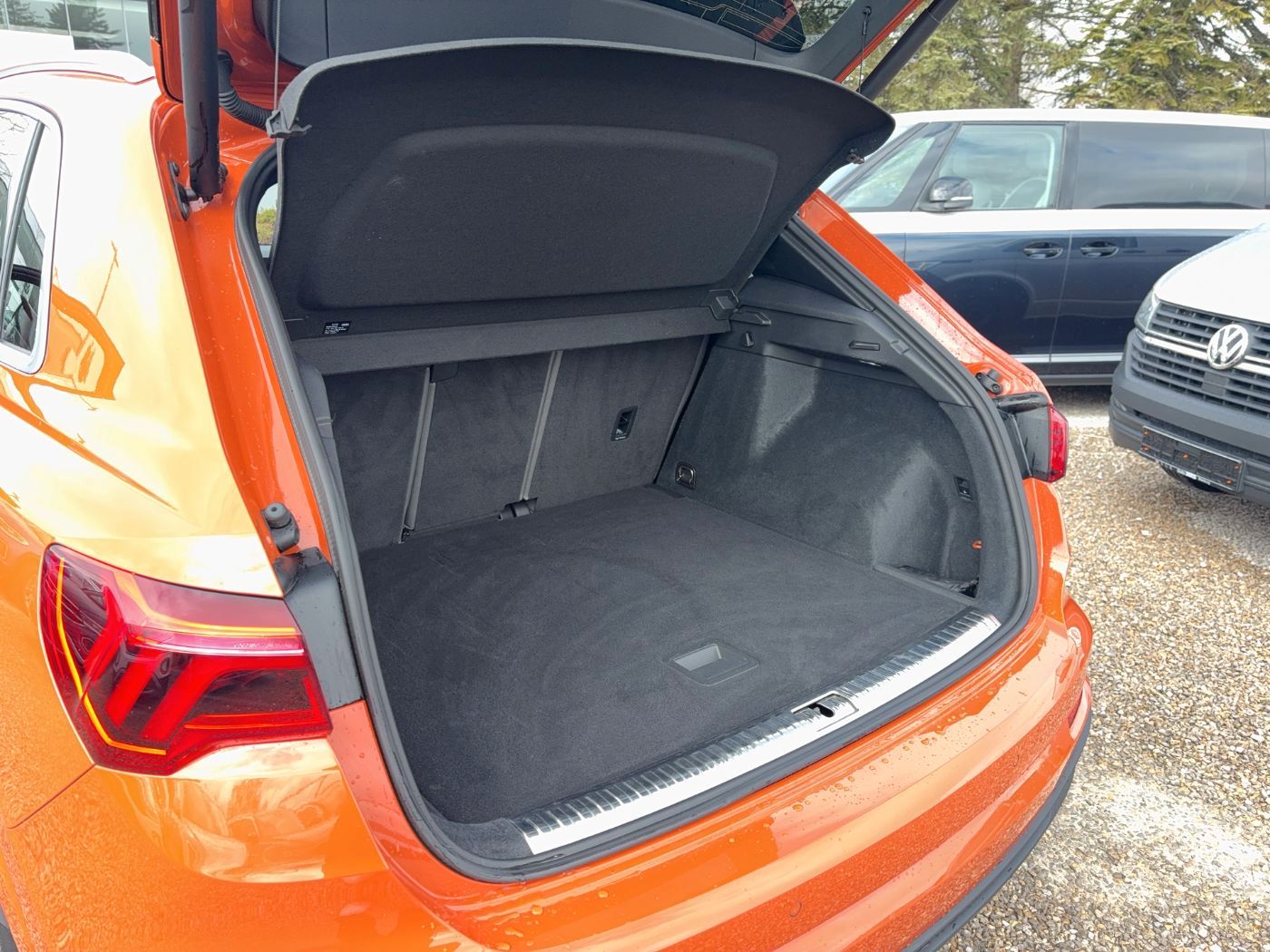 Audi Q3 S line TDI S tronic Kamera/Pano/AHK/ACC/LED