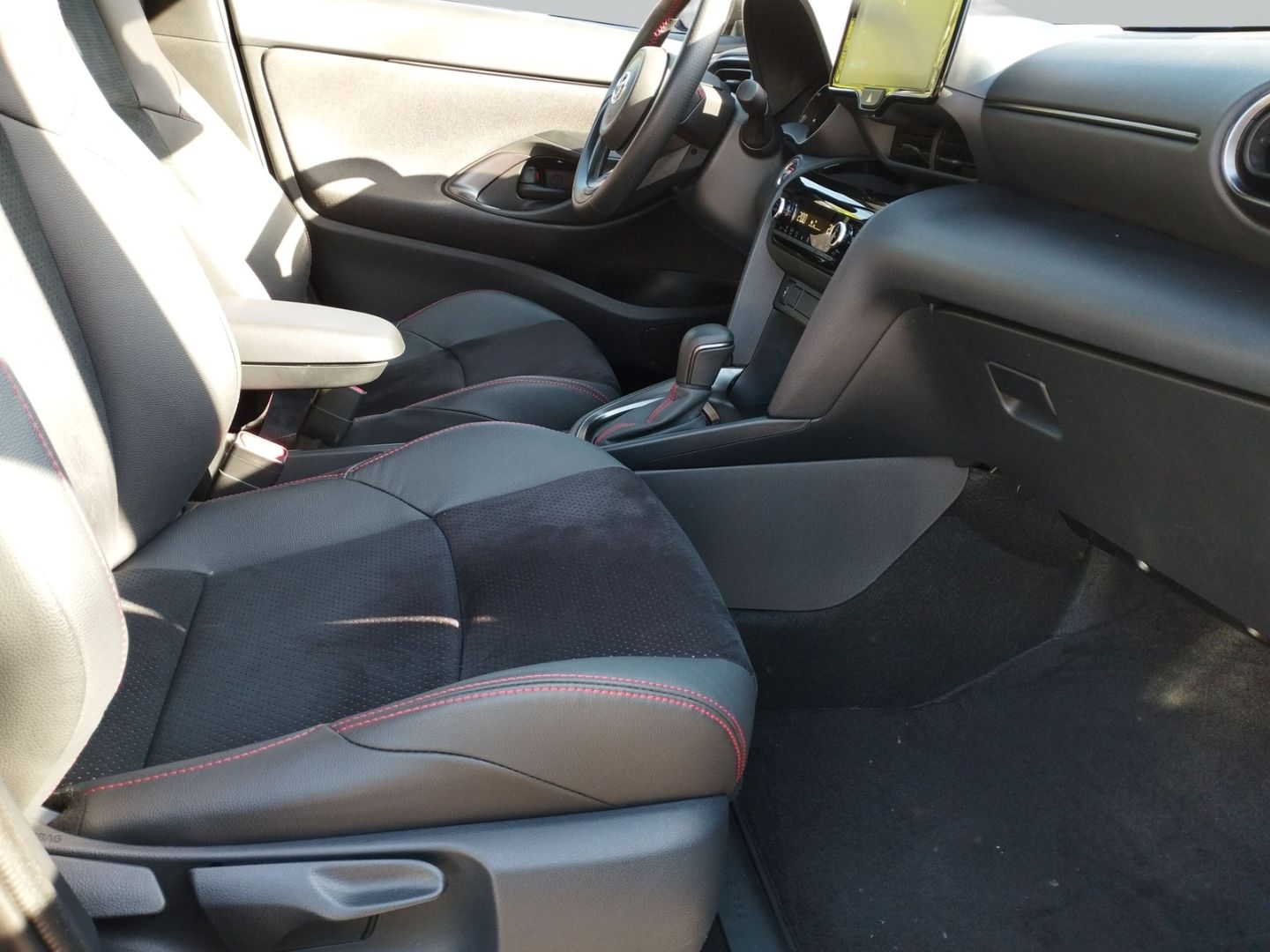 Toyota Yaris Cross Hybrid 1.5 VVT-i GR Sport+Sitzheizun