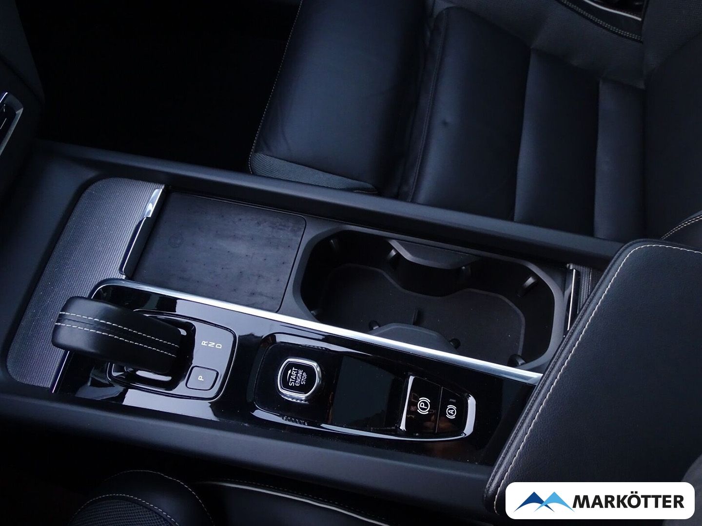 Volvo XC60 R Design AWD ACC/AHK/RFK/STHZ/LEDER