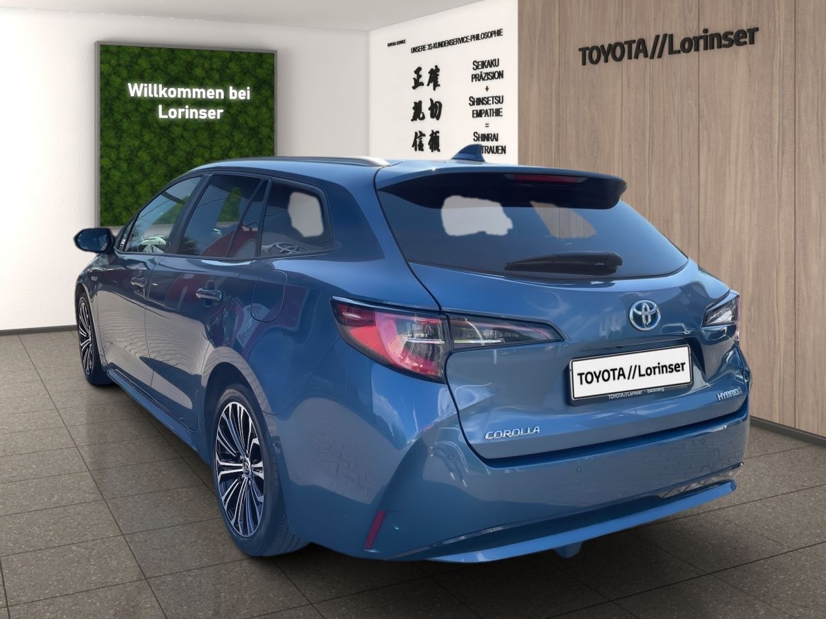 Toyota Corolla Touring Sports Hybrid - Samsaru's Car Outlet